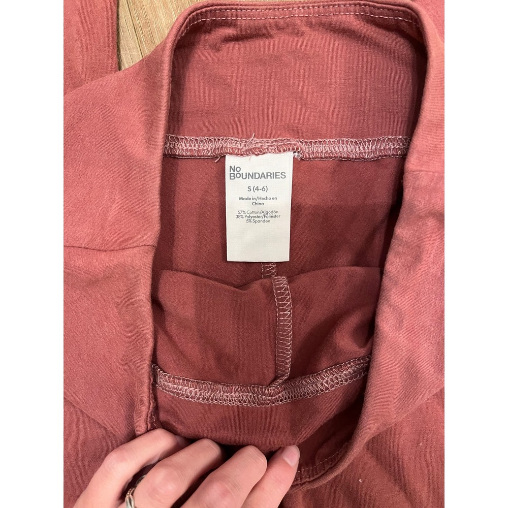 No Boundaries Flare Leggings with Pockets - Picture 3 of 4
